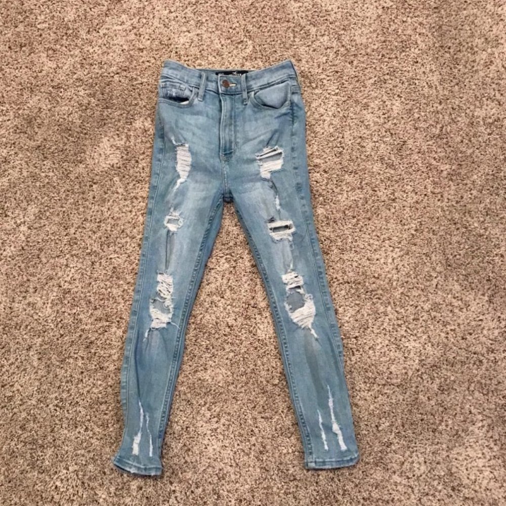 Hollister Ultra High - Rise Crop Super Skinny Jeans